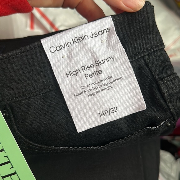 CALVIN KLEIN JEANS - Picture 5 of 9